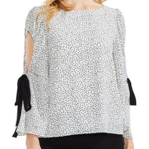 NWT Vince Camuto Bell Sleeve Top